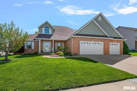 4 Rosemary Ln, Jacksonville, IL 62650