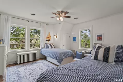 Bedroom - 1645 Ruth Pl, Springfield, IL 62704 photo 3 of 5