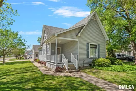 291 S Prospect St, Waverly, IL 62692