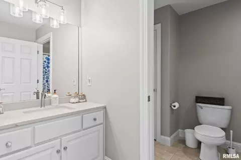 Bath - 4405 Turtle Bay, Springfield, IL 62711 photo 4 of 5