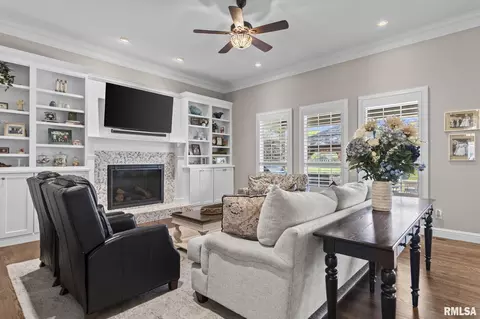 Living - 4405 Turtle Bay, Springfield, IL 62711 photo 4 of 4