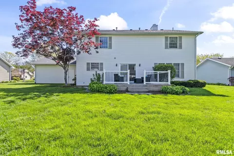 Exterior - 1709 Clearview Dr, Springfield, IL 62704 photo 4 of 6