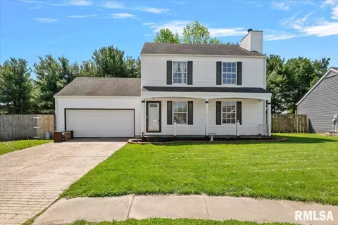 31 Fairview Blvd, New Berlin, IL 62670