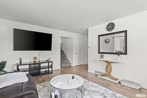 Living - 232 Dickinson Rd, Springfield, IL 62704 photo 2 of 2