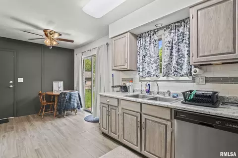 Kitchen - 232 Dickinson Rd, Springfield, IL 62704 photo 1 of 4