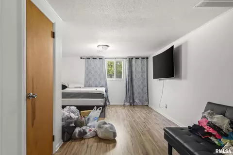 Bedroom - 232 Dickinson Rd, Springfield, IL 62704 photo 6 of 11