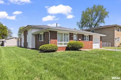 Exterior - 232 Dickinson Rd, Springfield, IL 62704 photo 3 of 6