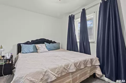 Bedroom - 232 Dickinson Rd, Springfield, IL 62704 photo 10 of 11