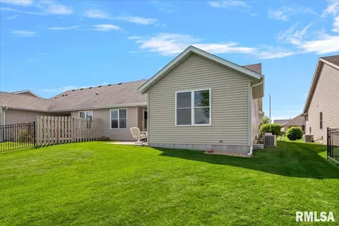 Exterior - 3303 Lakemere Dr, Springfield, IL 62711 photo 4 of 5