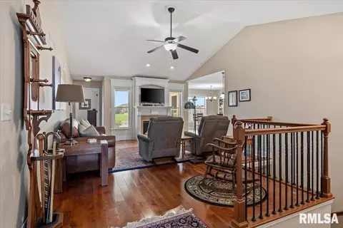 Entry Way - 3303 Lakemere Dr, Springfield, IL 62711 photo 1 of 1