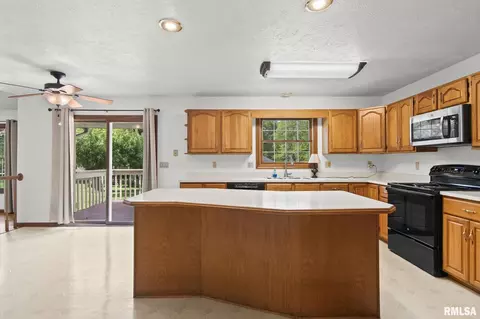 Kitchen - 3985 Mill Stone Dr, Springfield, IL 62711 photo 1 of 5