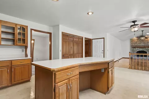 Kitchen - 3985 Mill Stone Dr, Springfield, IL 62711 photo 5 of 5