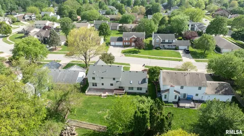 View/Area - 3985 Mill Stone Dr, Springfield, IL 62711 photo 8 of 11