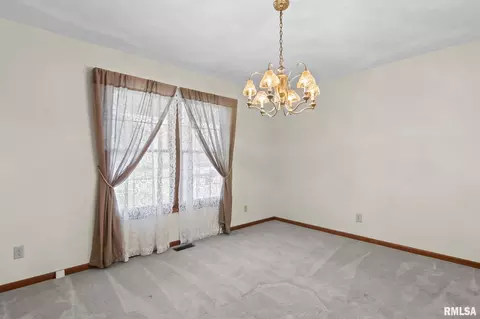 Dining - 3985 Mill Stone Dr, Springfield, IL 62711 photo 1 of 1