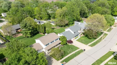 View/Area - 3985 Mill Stone Dr, Springfield, IL 62711 photo 7 of 11