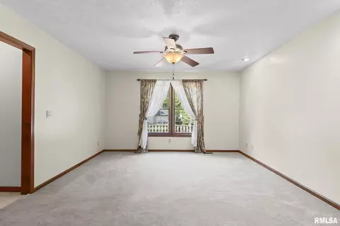Living - 3985 Mill Stone Dr, Springfield, IL 62711 photo 9 of 9