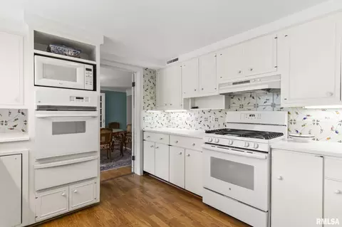 Kitchen - 1516 Willemore Ave, Springfield, IL 62704 photo 5 of 5