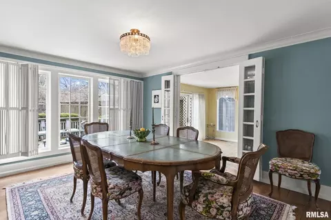 Dining - 1516 Willemore Ave, Springfield, IL 62704 photo 2 of 6