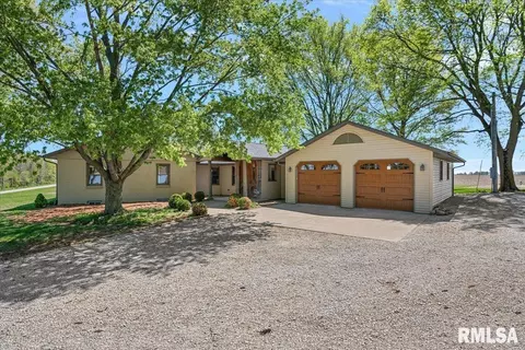 15500 W Loami Rd, New Berlin, IL 62670