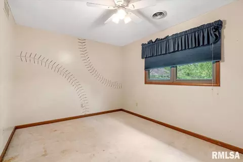 Bedroom - 3990 Springer Ln, Springfield, IL 62711 photo 4 of 9