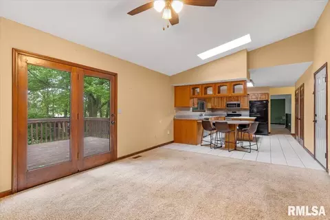 Living - 3990 Springer Ln, Springfield, IL 62711 photo 8 of 8