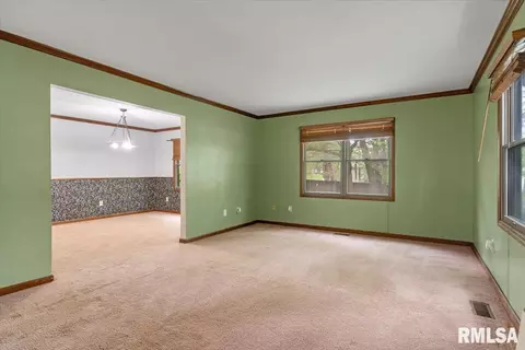 Living - 3990 Springer Ln, Springfield, IL 62711 photo 2 of 8
