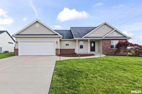 3904 Peach Tree Dr, Springfield, IL 62711