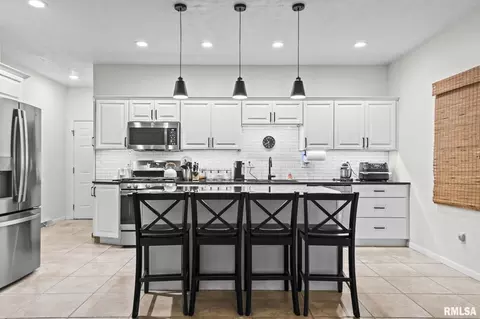 Kitchen - 6508 Christine Ct, Springfield, IL 62712 photo 1 of 6