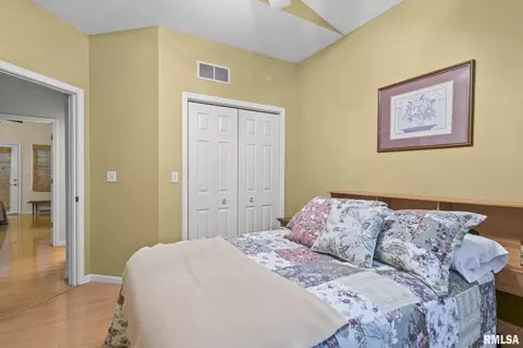 Bedroom - 6508 Christine Ct, Springfield, IL 62712 photo 4 of 5