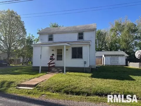 117 E Chambers St, Jacksonville, IL 62650