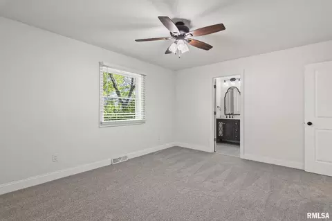 Bedroom - 125 Cypress Point Dr, Springfield, IL 62704 photo 1 of 11