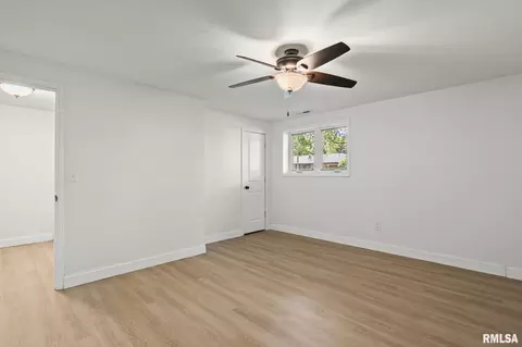 Bedroom - 125 Cypress Point Dr, Springfield, IL 62704 photo 5 of 11