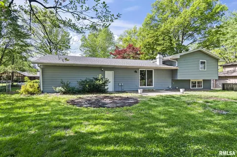 Exterior - 125 Cypress Point Dr, Springfield, IL 62704 photo 5 of 7