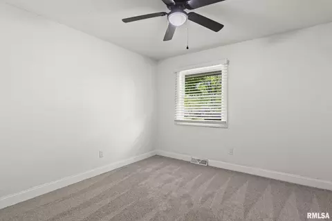 Bedroom - 125 Cypress Point Dr, Springfield, IL 62704 photo 11 of 11