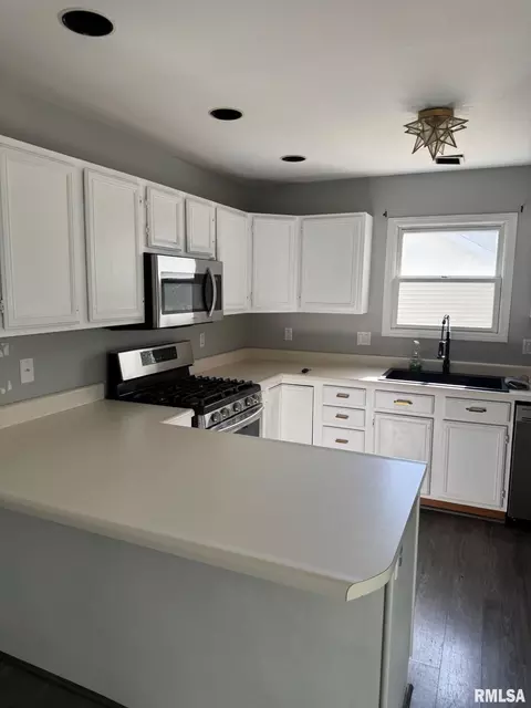 2628 Tahoe Dr, Springfield, IL 62707 photo 4