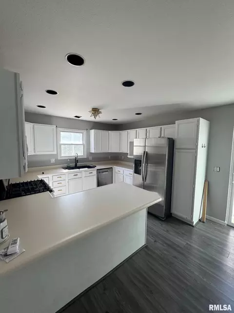 2628 Tahoe Dr, Springfield, IL 62707 photo 2