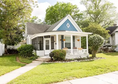 305 W Clark Ave, Effingham, IL 62401