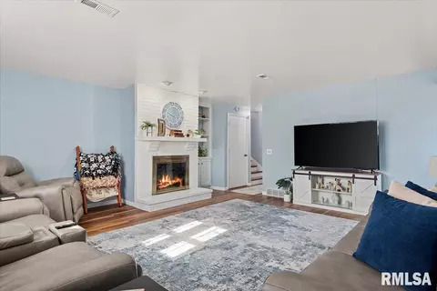 Living - 2721 Delaware Dr, Springfield, IL 62702 photo 1 of 1