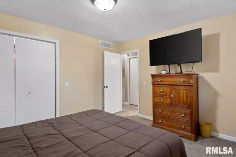 Bedroom - 2721 Delaware Dr, Springfield, IL 62702 photo 7 of 7