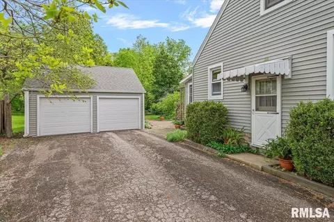 Exterior - 3232 S Park Ave, Springfield, IL 62704 photo 8 of 19