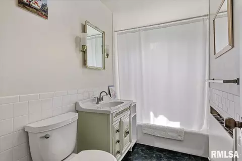 Bath - 3232 S Park Ave, Springfield, IL 62704 photo 1 of 1