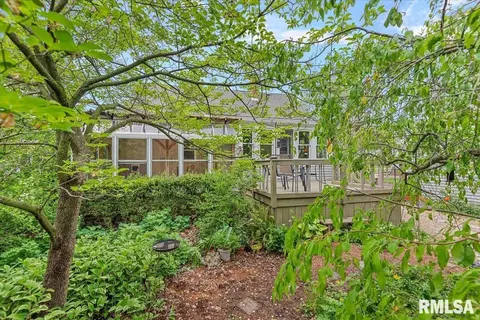Exterior - 3232 S Park Ave, Springfield, IL 62704 photo 12 of 19