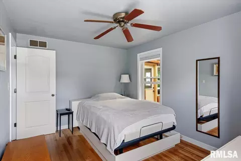 Bedroom - 3232 S Park Ave, Springfield, IL 62704 photo 2 of 6