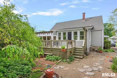 Exterior - 3232 S Park Ave, Springfield, IL 62704 photo 10 of 19