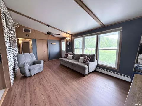 Living - 1310 Carver Rd, Springfield, IL 62707 photo 3 of 4