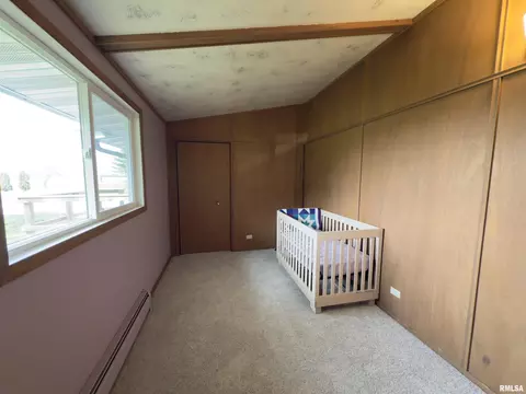 Bedroom - 1310 Carver Rd, Springfield, IL 62707 photo 14 of 17