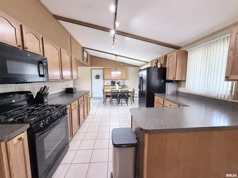 Kitchen - 1310 Carver Rd, Springfield, IL 62707 photo 1 of 4