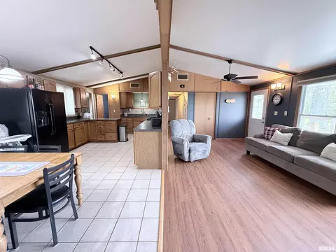 Entry Way - 1310 Carver Rd, Springfield, IL 62707 photo 1 of 4