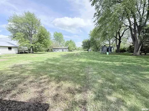 Exterior - 1310 Carver Rd, Springfield, IL 62707 photo 9 of 15