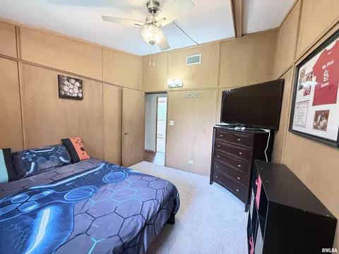 Bedroom - 1310 Carver Rd, Springfield, IL 62707 photo 12 of 17